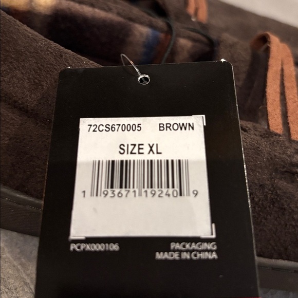 Chaps Memory Foam cushion,in/outdoor sole,comfort lining,faux suede upper,warm - Picture 6 of 7